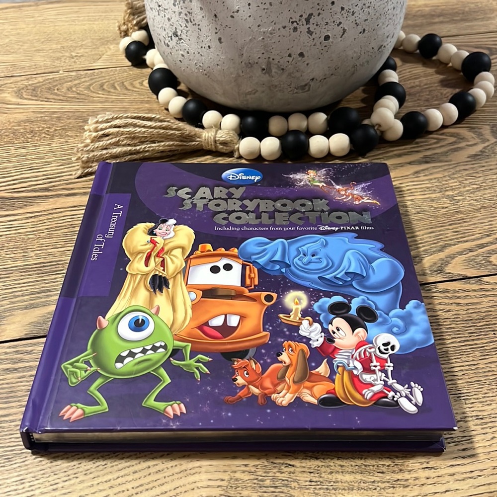 Scary story, book collection by Disney | Five minute stories
